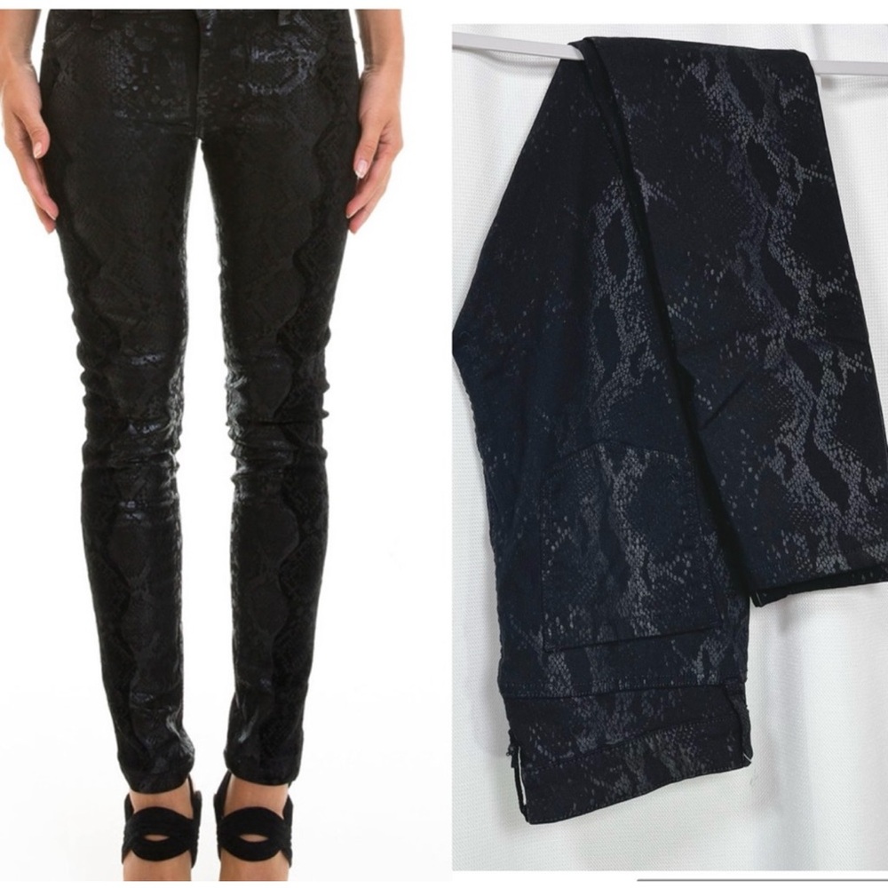 KUT from the Kloth snakeskin skinny jeans 12 / 6 straight